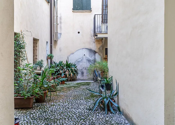 Casa San Faustino - Citycenter - By Host4u * Brescia