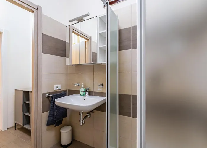 Host4u - San Faustino In Μπρέσια